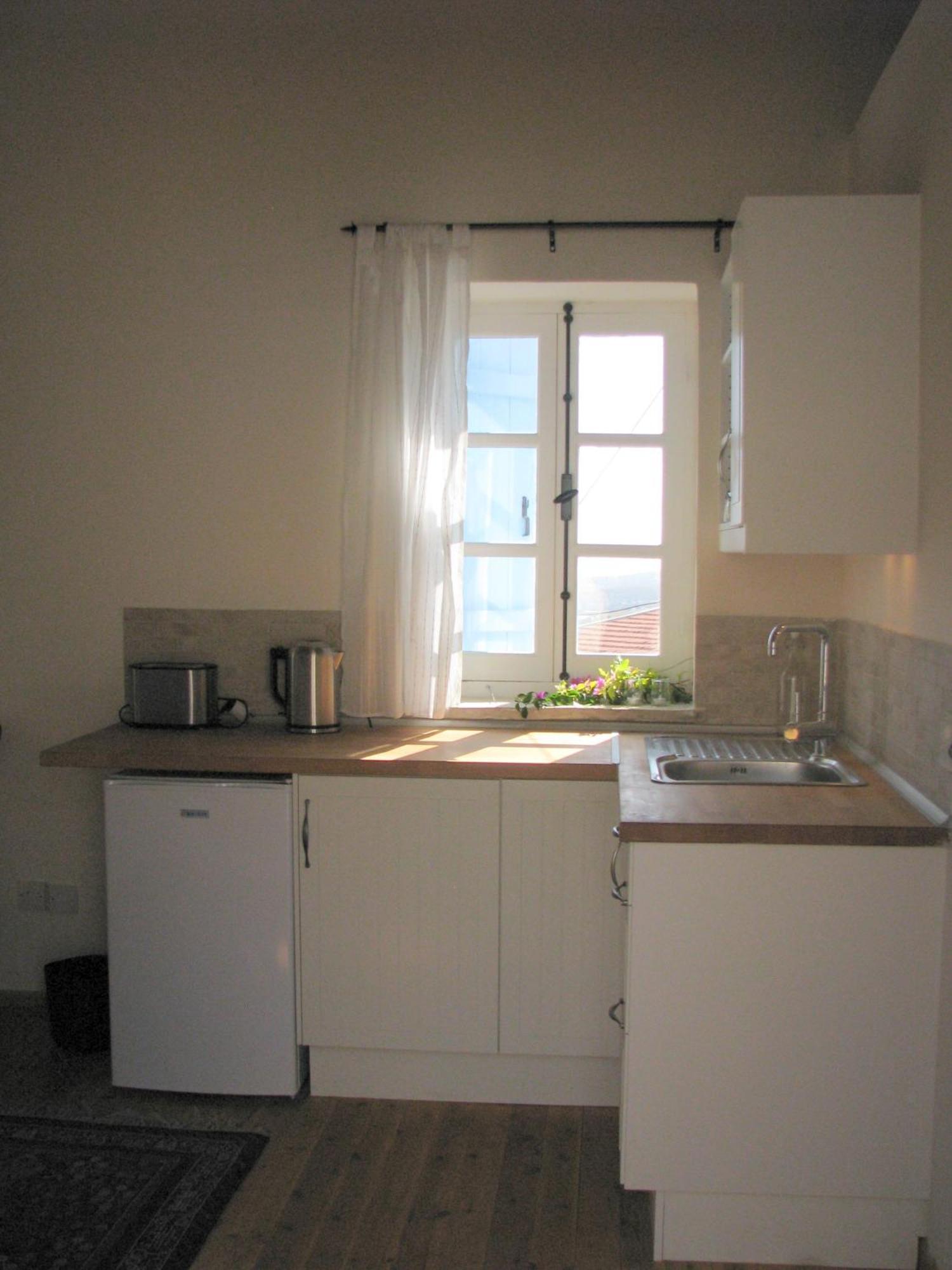 Dolphin Guest House And Studios Tokhni Kamer foto