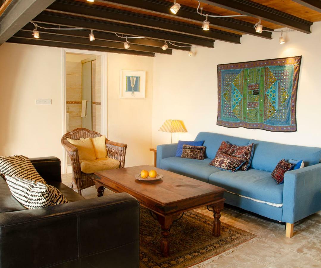 Dolphin Guest House And Studios Tokhni Buitenkant foto